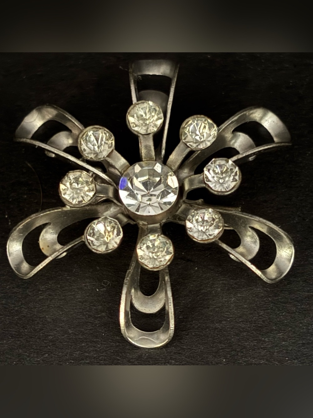 Vintage MCM Silver Tone Clear Rhinestone Starburst Flower Brooch Snowflake 1.5”